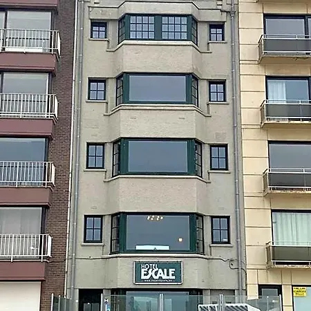Escale מלון 2*